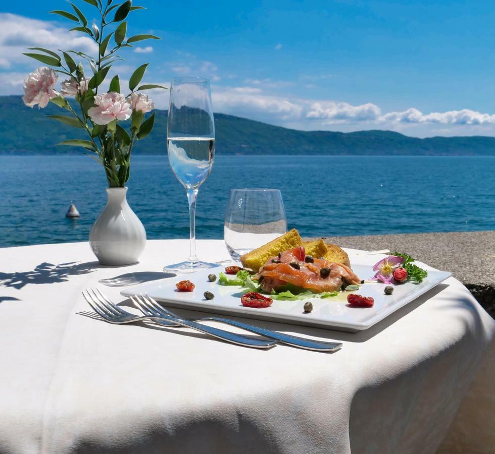 Hotel Gardenia Al Lago Гарньяно Екстер'єр фото